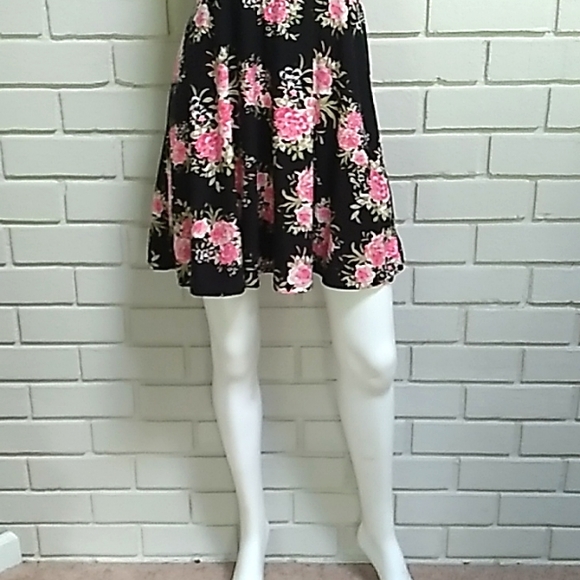 No Boundaries Black Floral Cut Out Back Detail Mini Dress. Size Medium - Picture 3 of 10